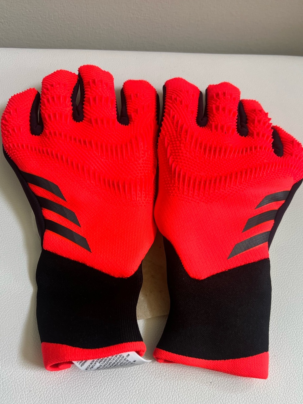 ADIDAS Predator Goalkeeper Gloves - Red Size 8.5 NWT! - Picture 2 of 10